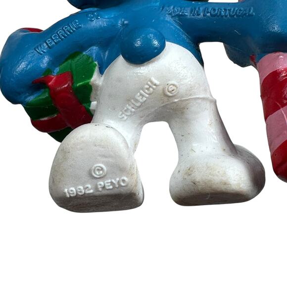 Vintage Peyo Schleich Smurfs Christmas Candy Cane Gift PVC Figures 1980s Toy - Picture 3 of 4
